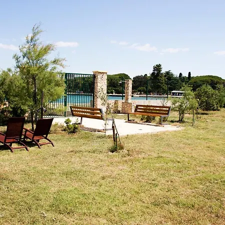 Rosemary Park Vila *